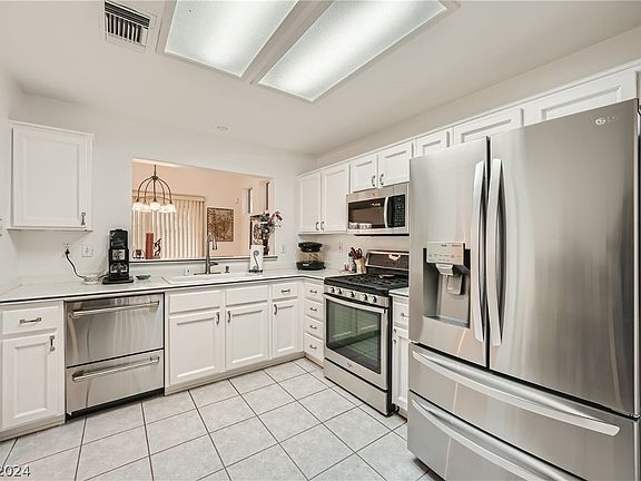 3rd image of 10444 Frostburg Ln