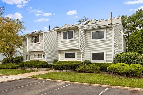 33 Hillcroft Way Photo 1
