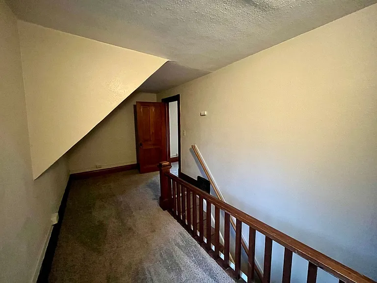 1112 Jefferson St — Photo 16