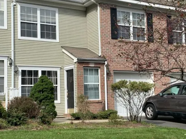 102 Wellington Park Dr, Princeton, NJ 08540