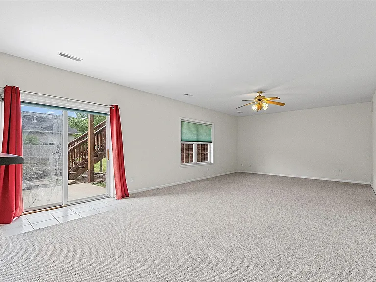 4200 Cedar Crest Ln — Photo 34