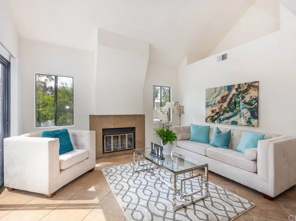 109 Fallingstar #61, Irvine, CA 92614