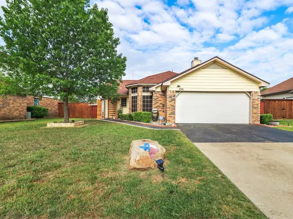606 Cox St, Cedar Hill, TX 75104