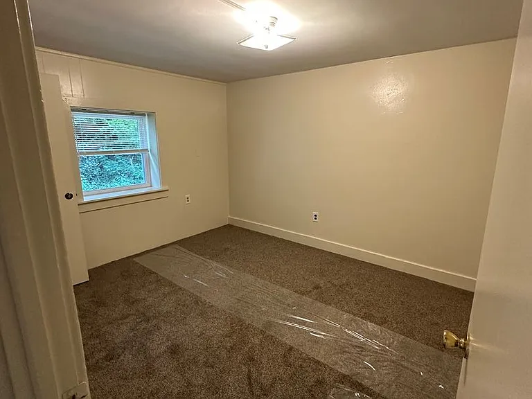 5200 Earl Dr — Photo 9