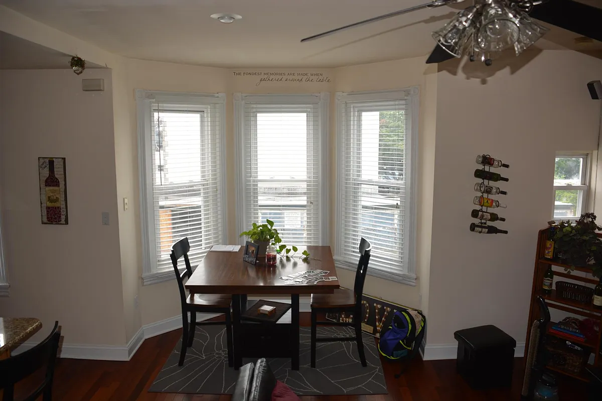 Building Photo - 424 Seville St #2