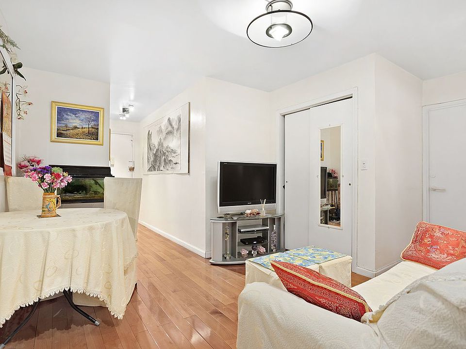 1st image of 301 E 45th St APT 17A