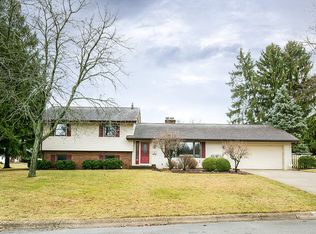 989 Kenchester Dr, Columbus, OH 43220