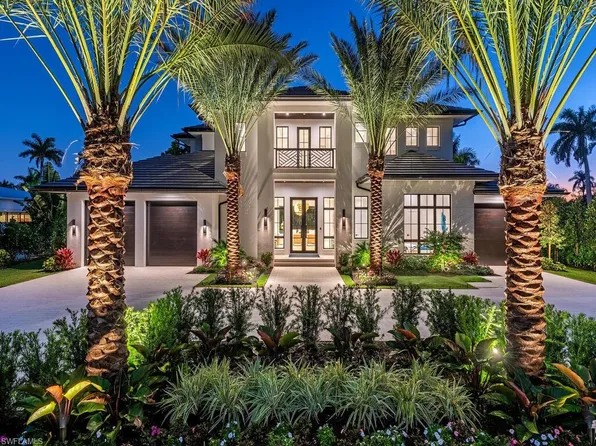 480 Spinnaker DR, NAPLES, FL 34102