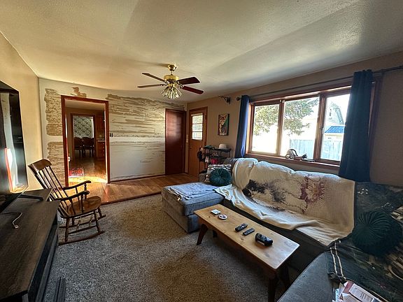 5th image of 624 W Lincolnway Rd