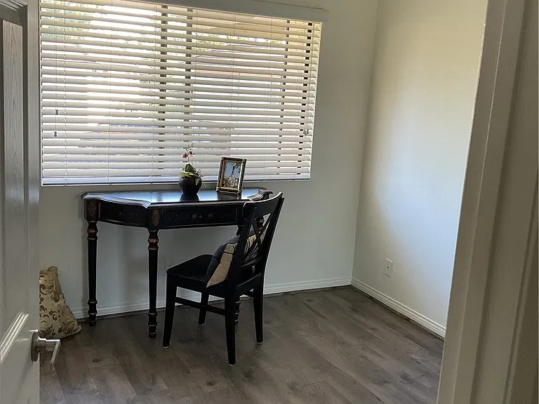 1141 Landsburn Cir — Photo 15