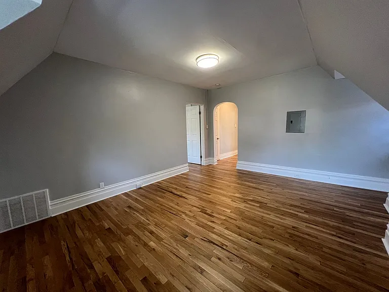 347 S. Fairmount Street — Photo 5