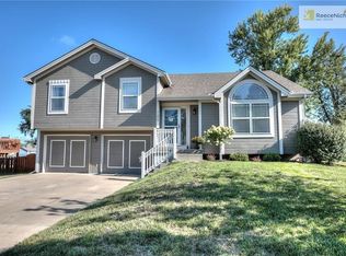 11809 N Tracy Ave, Kansas City, MO 64155