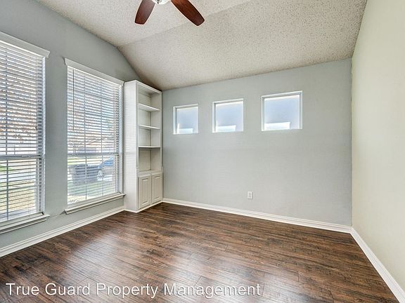 5th image of 4916 Tulip Ln
