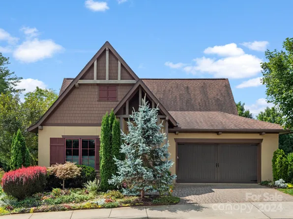 55 Chantilly Dr, Asheville, NC 28804