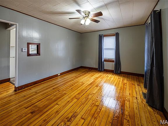 3rd image of 439 S Louisiana St