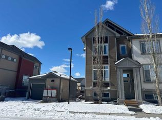 113 E Copperpond Row SE, Calgary, AB T2Z 1H3