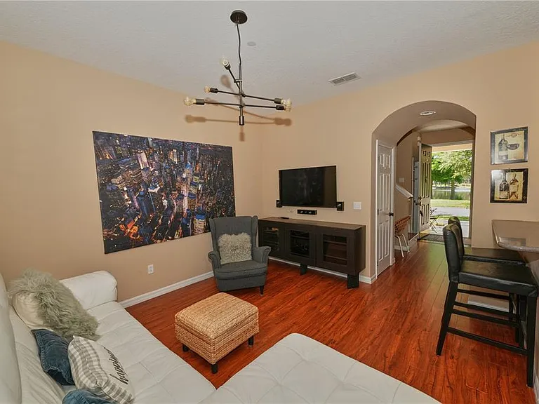 9135 Cardinal Meadow Trl — Photo 11