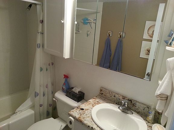 5th image of 118 S Halifax Ave APT 201