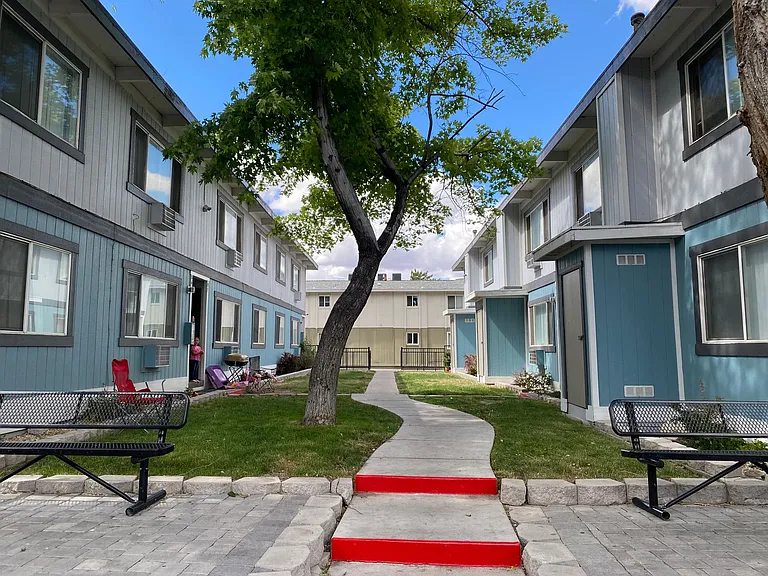 Mountain Vista Apartments — Photo 11