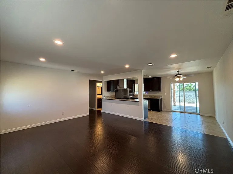 27531 Temple St — Photo 7