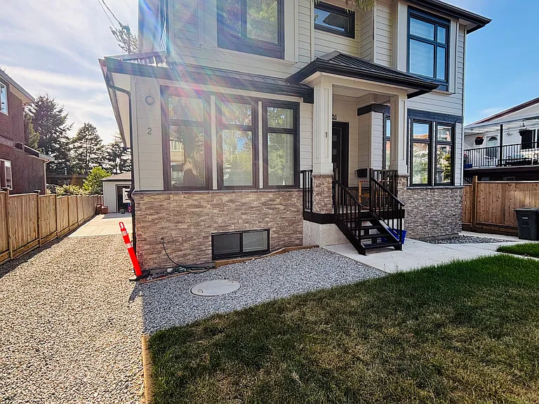5561 Lancaster St #2 — Photo 19