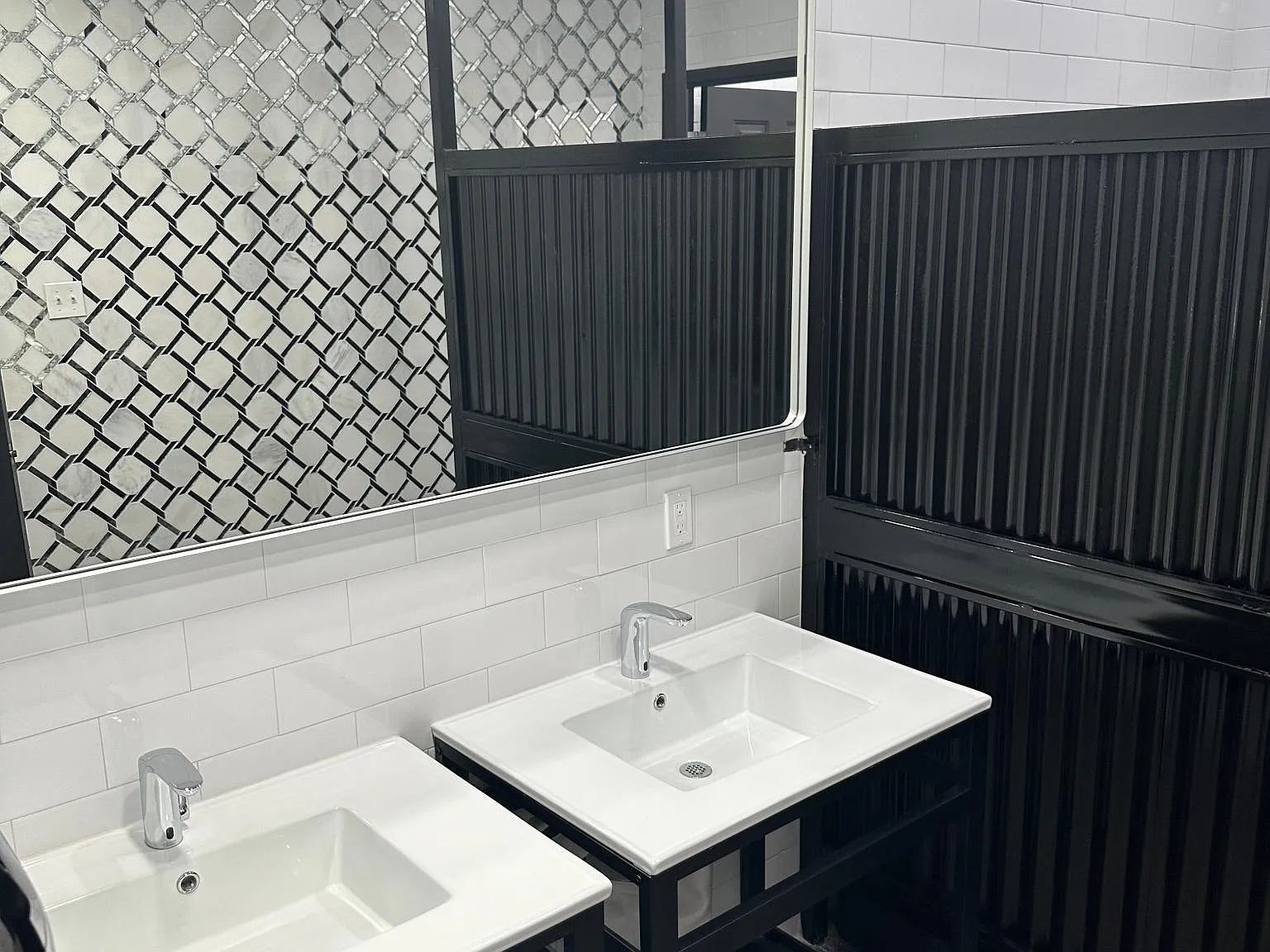 Studio, 250 sqft, $780 — Photo 4