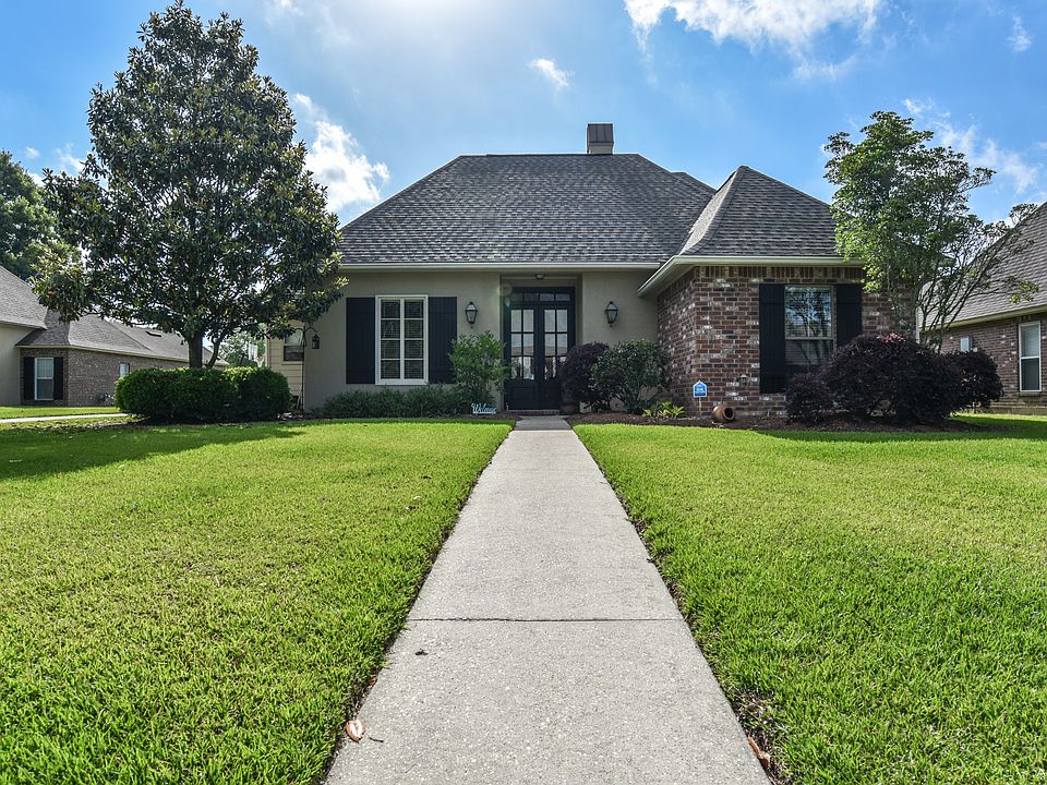 1st image of 15100 Fieldwood Cir