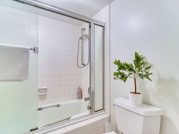 2nd image of 1250 Gulf Blvd APT 605