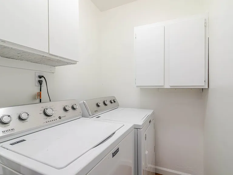 13057 Gladstone Ave — Photo 26