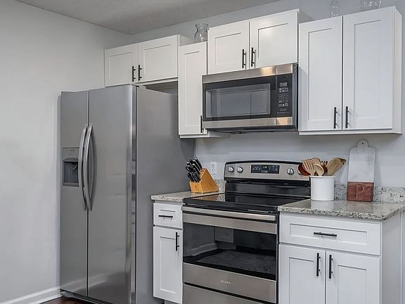 5th image of 112 Saint Ives Way