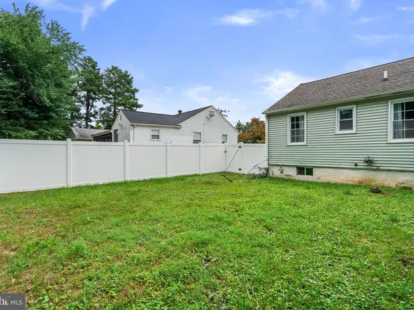 302 Graceford Dr, Aberdeen, MD 21001