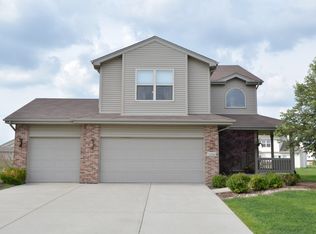 16204 W Carlow Cir, Manhattan, IL 60442