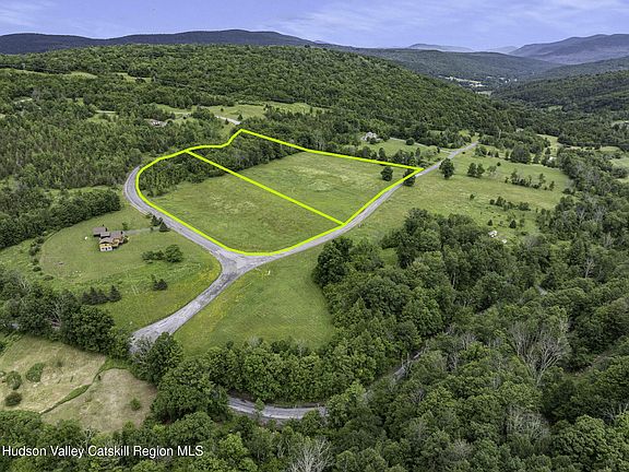 4th image of L10 Overlook Drive