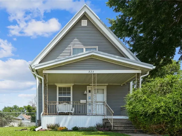 824 Center Point Rd NE, Cedar Rapids, IA 52402