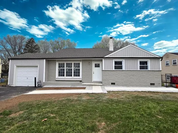 210 Barbara Ln, Warminster, PA 18974