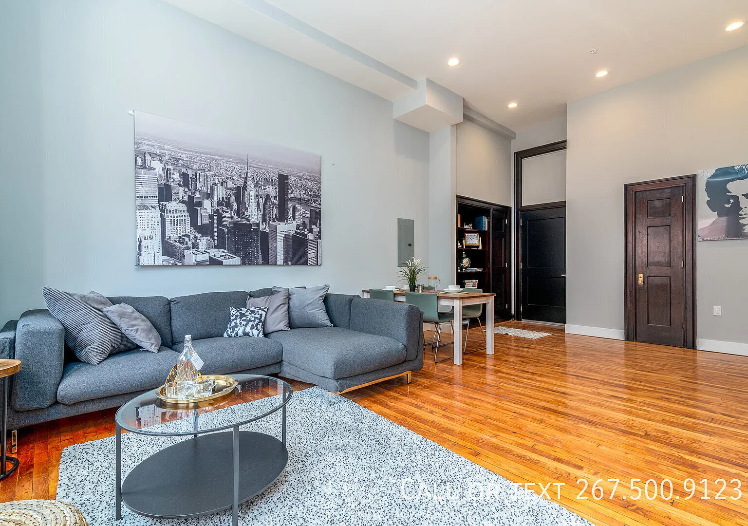 Beautiful historic 1 BR apartment - Off Street Parking Available $125 monthly. — Photo 1