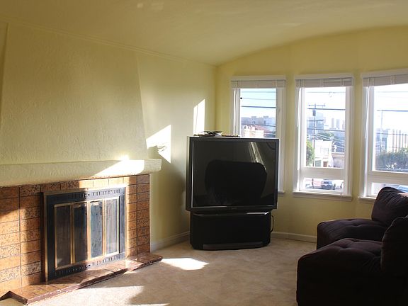2nd image of 102 W Moltke St