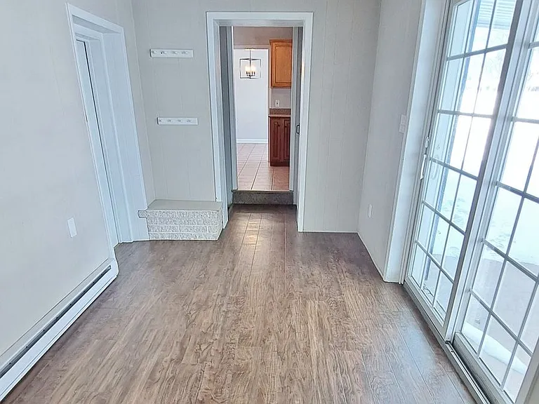 1170 Westminster Ave — Photo 27