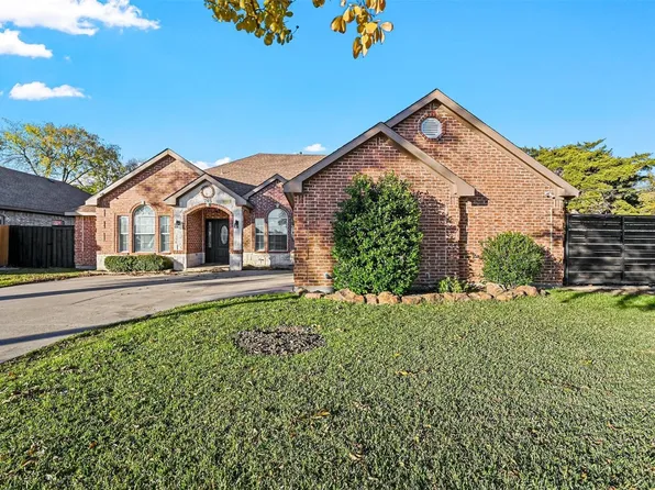 745 Bayport Dr, Lancaster, TX 75134