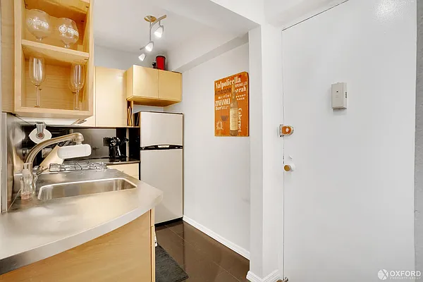 Sold by Oxford Property Group | media 6