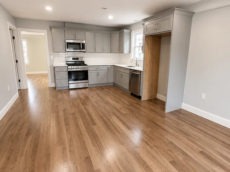 938 Morris Park Ave #1 — Photo 1