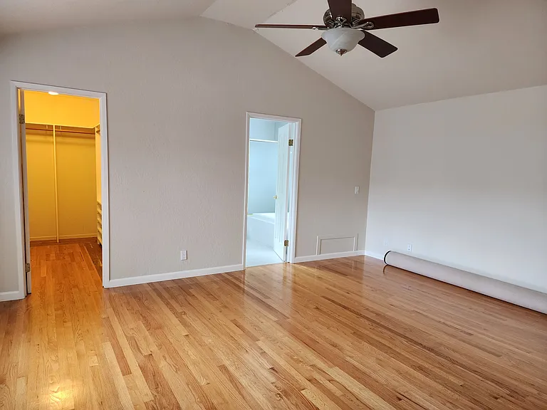 10670 Martinwood Way — Photo 6