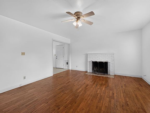 4th image of 2803 17th Ave