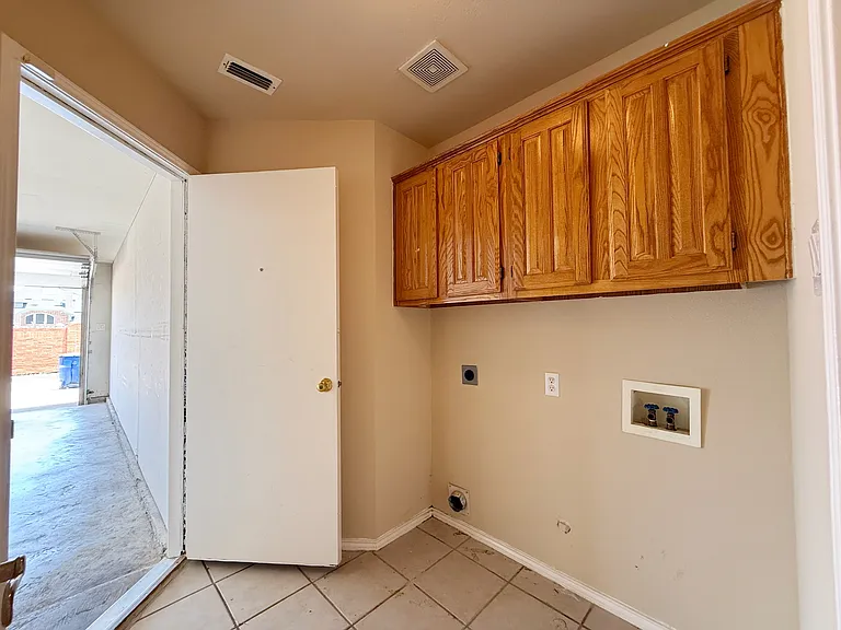 6000 Arlington Dr — Photo 36