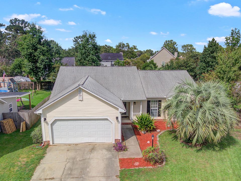 2nd image of 208 Okehampton Dr