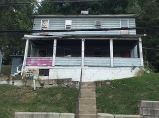 2522 New England Rd, West Mifflin, PA 15122