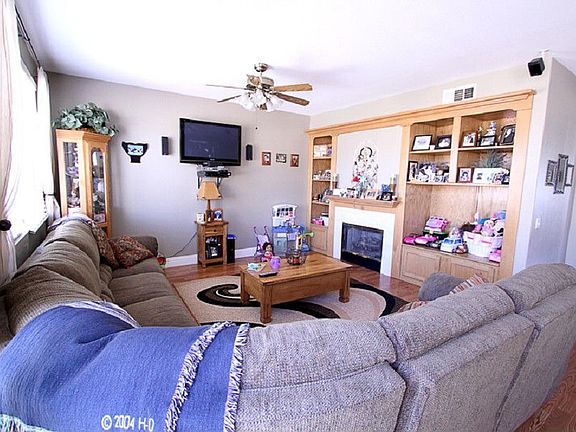 3rd image of 2839 E Thoroughbred St