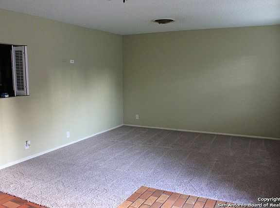 4th image of 906 Briarcliff Dr