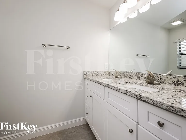 2506 63rd St W — Photo 10