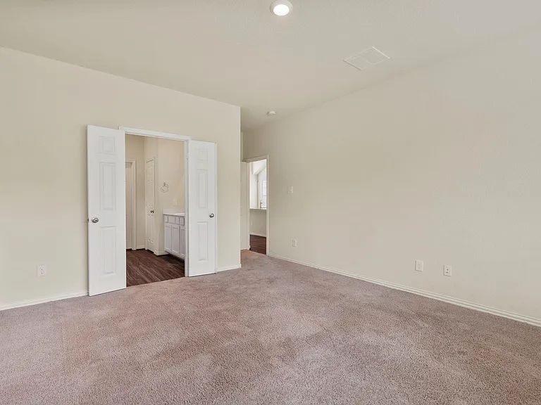 216 N Lynx Trl — Photo 15